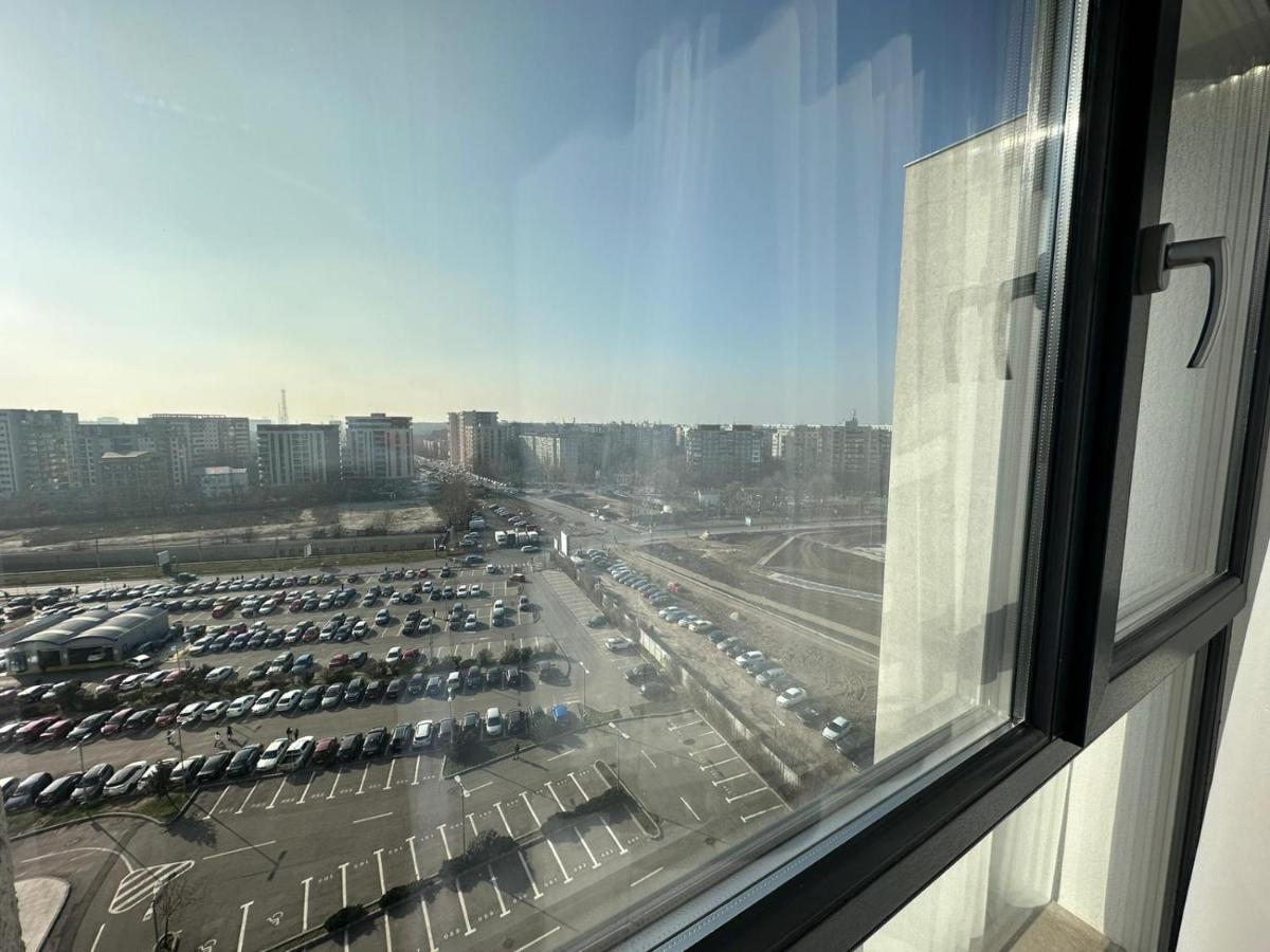 At The Top Plaza Studio Bukarest Exteriör bild